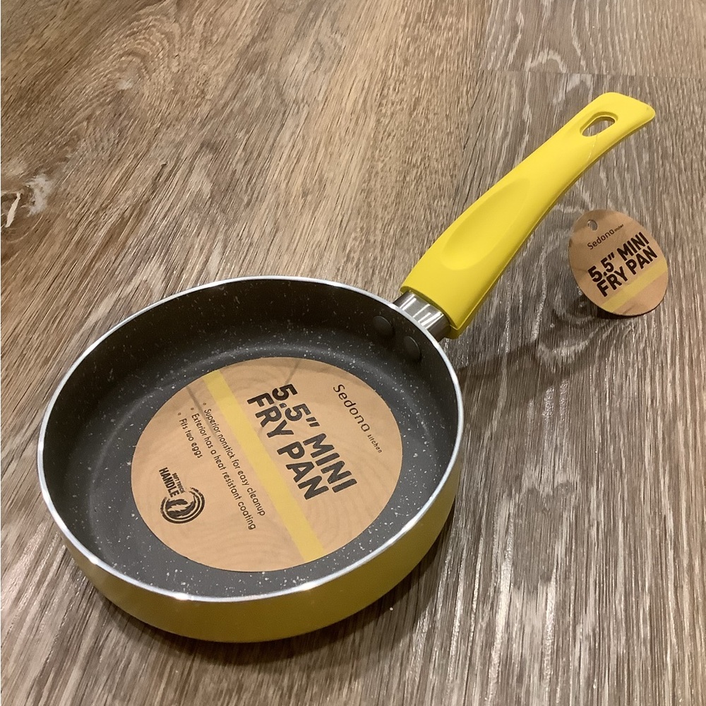 NWT, CUTE** - YELLOW Sedona 5.5" Mini Fry pan | OFFERS WELCOME!